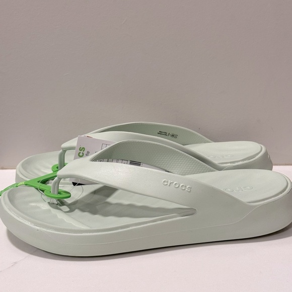 Women’s Crocs Sandals - Picture 8 of 9